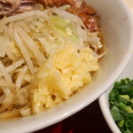 ラーメン二郎 - ニンニク少し