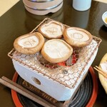 あさば - 椎茸焼いてる