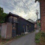 TAKE COFFEE ROASTERY - その散策中に休憩しようと思い、見つけたコチラ。