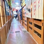 酒肴屋 じじばば - 中は少し、改装されてますが
            京都のディープスポットですよ