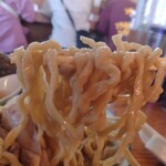 ケンチャンラーメン - 名物のワシワシ麺