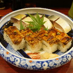 221091193 - 押し寿司 鯖と穴子(焼き)