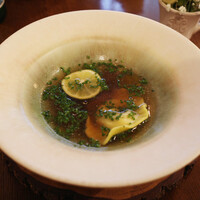 il tram - ポルチーニ茸が入ったラビオリのきのこスープ