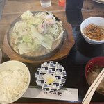昭和ホルモン食堂 - 料理写真: