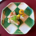 銀座方舟  - 信州米豚金沢白糀焼き　市松模様の皿が綺麗