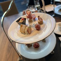 ポム・ダダン - 