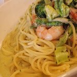 パスタで食堂 - 春野菜とエビのスペシャルジェノベーゼ