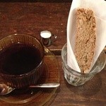 ONSAYA COFFEE - ブレンドコーヒーとジンジャービスコッティ@570円