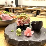 魚屋 めのじ - 和牛とろ肉溺れ寿司