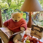 リリエンベルグ - 赤いセーターがお似合いのクマさん