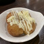 粉もん屋八 - ねぎ抜きの塩たこ焼きをチョイス
            ※葱やマヨネーズはアリナシも選べます