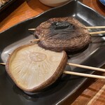 焼鳥 八朔 - 椎茸はデカい！