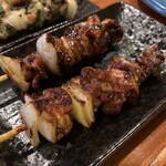 焼鳥 八朔 - 「はつもと」は普通の「はつ」よりジューシー