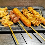 地鶏 土鍋ご飯 あし火 - 串焼き盛り合わせ(おまかせ) ¥1232