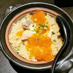 Jidori Donabe Gohan Ashibi - サーモンといくらの土鍋ご飯 ¥2178