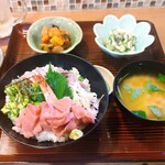 Hoho - あじのたたき丼(夜定食)