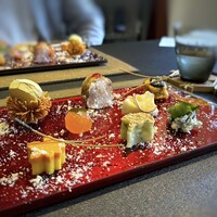 日本料理 TOBIUME - ◆八寸「小さい秋見つけた♪」・・誰かさんがみ～つけた。♪　TOBIUMEさんでみ～つけた。♪ 毎年この時期に出されるのですが、これを頂くのも愉しみで^^ どれも丁寧に作られ手間をかけた品で美しく美味しい。