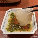御料理 寺沢 - 眞子鰈の造りをチリ酢とともに