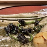 御料理 寺沢 - 蟒蛇草の天ぷら