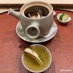 御料理 寺沢 - 松茸の土瓶蒸し