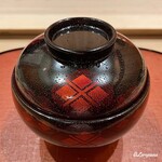 御料理 寺沢 - 特注の秀衡塗の椀物