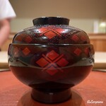 御料理 寺沢 - 特注の秀衡塗の椀物