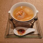 中国料理 翆陽 - 上海蟹みそ入り大きな肉団子と白菜の蒸しスープ
