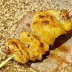 酒亭 田中 - ぼんじりはぼんぼちごと切り出してあってサイズ感あります