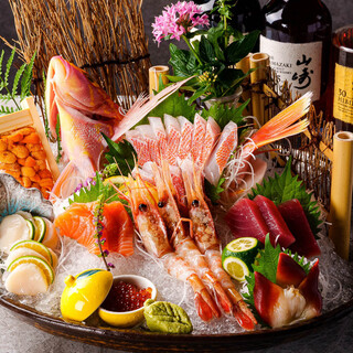 [Luxurious Sashimi] We provide fresh luxurious sashimi!