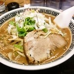 龍月 - 味噌らーめん(800円)