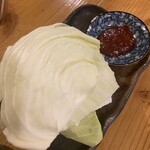 立川やきとん - 奥様はキャベツが好きなんすよ。
      
      自宅でもキャベツ食べてます。
      
      ワイはあんまり、好きではニャイ？
