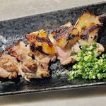 Toriyaki Hajime - 京紅地鶏モモ肉西京焼　表面はパリッと肉はしっとり　いくらでも酒が呑めるね