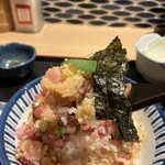 築地もったいない プロジェクト 魚治 - 海鮮丼