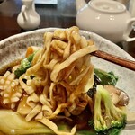 中国名菜 露天 - 海鮮と野菜のあんかけ焼きそば1,300円