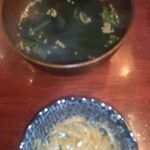 Sumibi Yakiniku Fukuwaraitsu- - ワカメスープとナムル、優しい味です