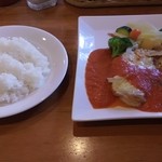 カフェダイニング ナナヴァル - この日のＢランチ：豚ヒレのピカタチーズ焼きトマトソース
