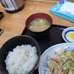 Chuukahanten Gokuu - 野菜炒め定食（味噌汁）