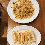 Wan Tsuchi - 豚バラ青菜炒飯 / やみつき焼餃子