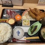 魚がし食堂　中央市場店 - 刺身とミックスフライ定食(ご飯大) 1250円