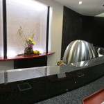 天雅 - カウンターの風景もなじみになりました。