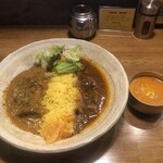 SPICY CURRY 魯珈 - 2種盛りラムと野菜と牡蠣