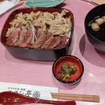 ビフテキ重・肉飯 ロマン亭 - ロマン亭 錦重