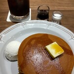 珈琲館 - トラディショナル・ホットケーキ
            炭火珈琲付きセット 1,650円 税込