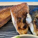 おさかな食堂 Honu - 3種の半身焼魚 トロホッケ、赤魚、鯖