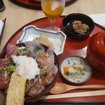 高瀬 - 海鮮丼(1300円)