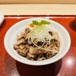 麦と麺助 - 炙りチャーシュー丼　390円