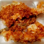 天丼てんや - 上天丼弁当 500円(通常680円)、内容は「海老×2」「れんこん」「かぼちゃ」「いんげん」、たれは多めでお願いしました