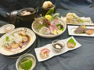 Kaisen Dashi Izakaya Awajishima No Megumi Dashiya - 