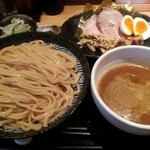 つけ麺 道 - 特製つけ麺  950円
                                中盛  50円
