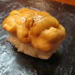 日本橋橘町　都寿司 - 赤雲丹握り